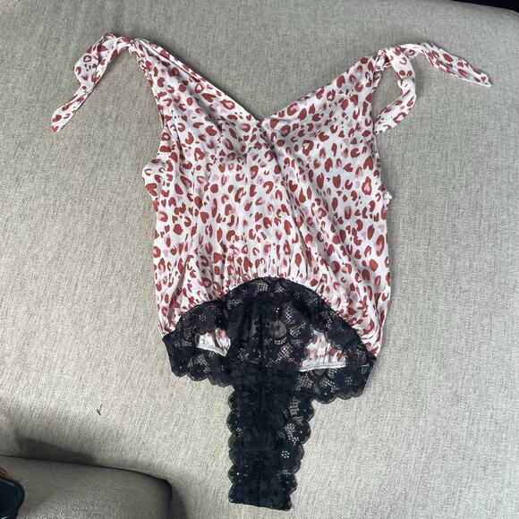 INTIMATELY FREE PEOPLE Bare It All Leopard Tie Straps Bodysuit Lace Bottom Small - Picture 1 of 6